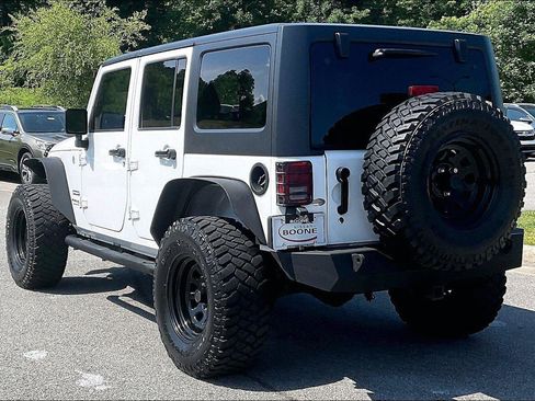Used 2018 Jeep Wrangler Unlimited Sport S AWD/4WD image 4