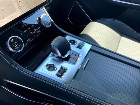 New 2026 Jaguar F-PACE R-Dynamic S image 7