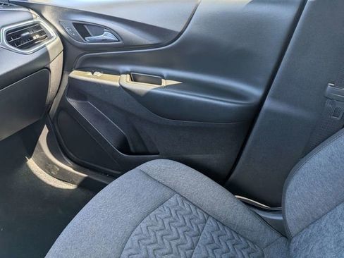 Used 2022 Chevrolet Equinox LT AWD/4WD image 17