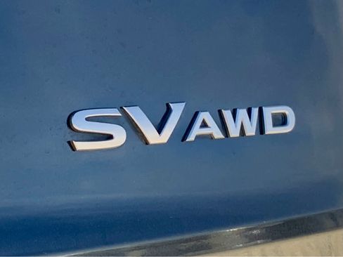 Used 2024 Nissan Rogue SV AWD/4WD image 16