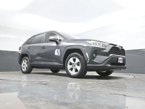 Used 2021 Toyota RAV4 XLE FWD image 29