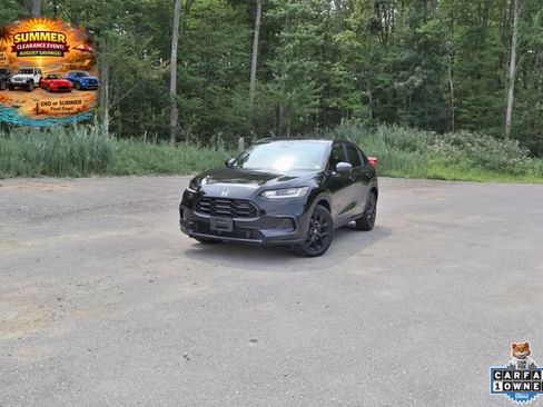 Used 2024 Honda HR-V Sport image 1