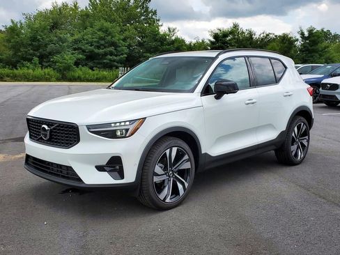 New 2026 Volvo XC40 B5 Ultra w/ Protection Package Premier image 20