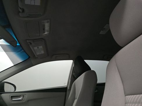 Used 2017 Toyota Camry LE FWD image 14