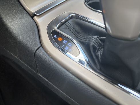 Used 2016 Jeep Grand Cherokee Limited 75th Anniversary AWD/4WD image 32