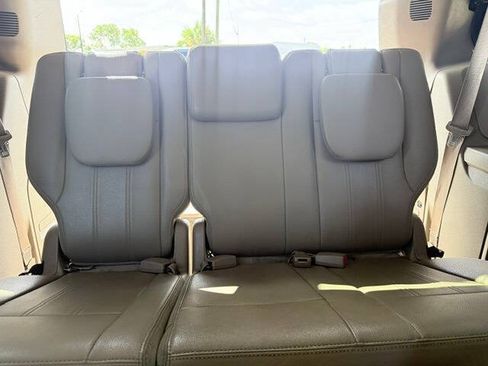 Used 2015 Chrysler Town & Country Touring FWD image 13