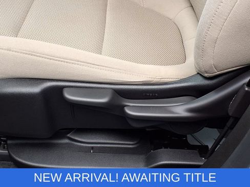Used 2022 Chevrolet Traverse LS AWD/4WD image 4