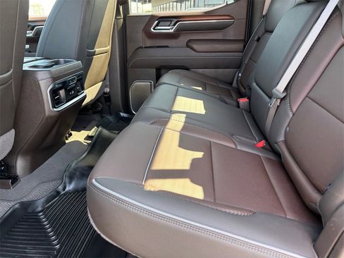 Certified 2025 GMC Sierra 1500 Denali w/ Denali Reserve Package image 25