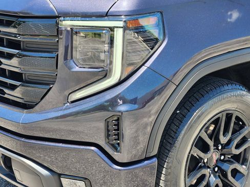 Certified 2024 GMC Sierra 1500 Elevation RWD image 9