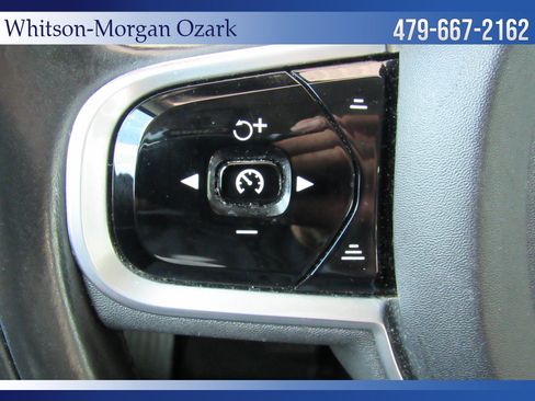 Used 2017 Volvo XC90 T6 Momentum w/ Vision Package AWD/4WD image 42