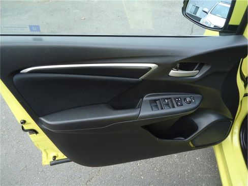 Used 2017 Honda Fit LX image 10