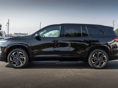 Used 2025 Buick Enclave Sport Touring AWD/4WD image 7