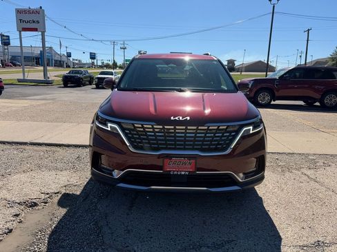 Used 2022 Kia Carnival SX FWD image 2