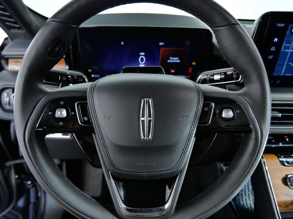 Certified 2025 Lincoln Aviator Black Label AWD/4WD image 23