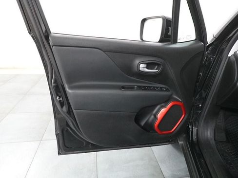 Used 2023 Jeep Renegade Trailhawk AWD/4WD image 22