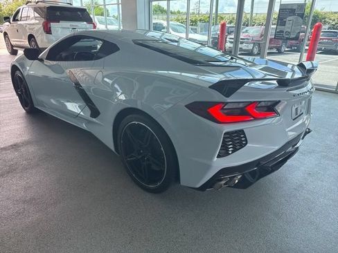 Used 2022 Chevrolet Corvette Stingray Preferred Cpe w/ Z51 Performance Package RWD image 10