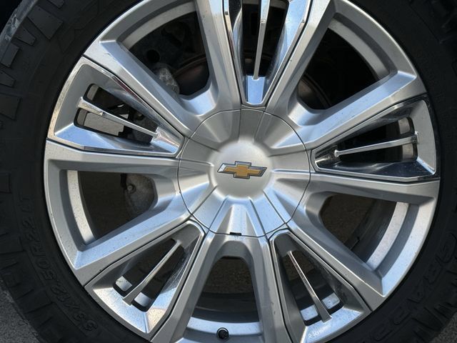 Used 2023 Chevrolet Silverado 1500 High Country w/ High Country Premium Package AWD/4WD image 12