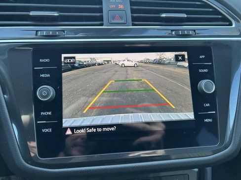 Certified 2024 Volkswagen Tiguan SE AWD/4WD image 14