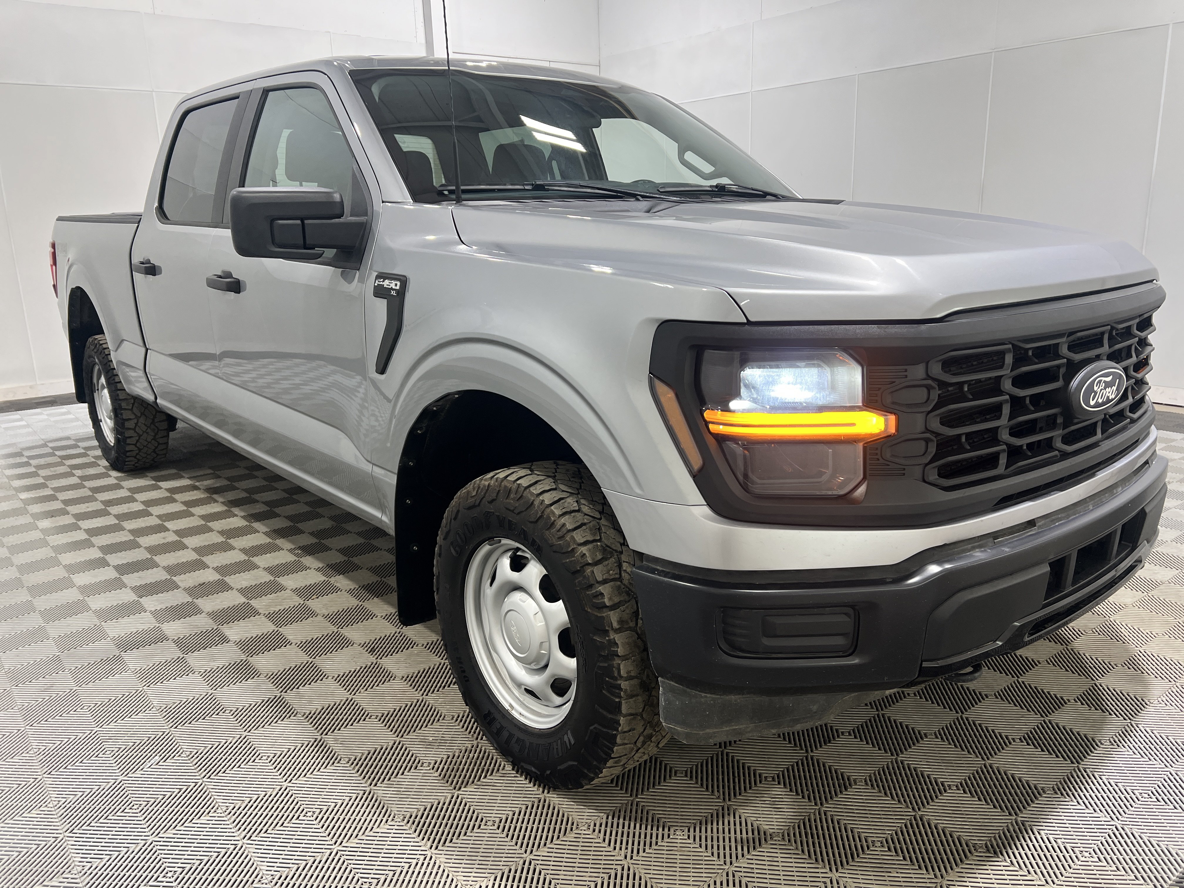 Used 2024 Ford F150 XL w/ FX4 Off-Road Package AWD/4WD image 4