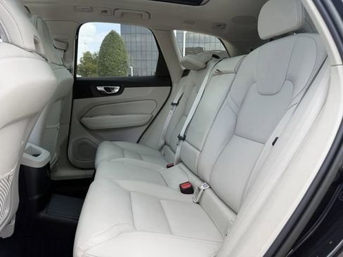 Certified 2023 Volvo XC60 T8 Ultimate w/ Climate Package image 16