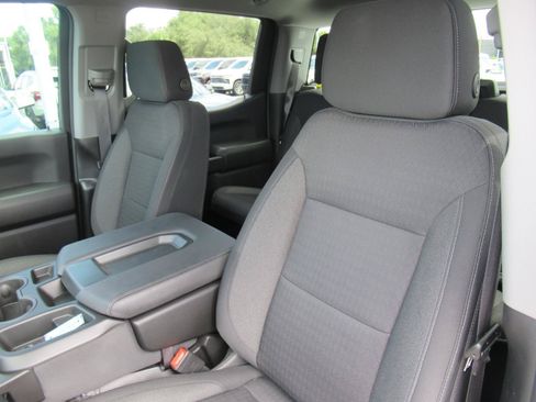 Used 2025 Chevrolet Silverado 1500 Custom RWD image 17