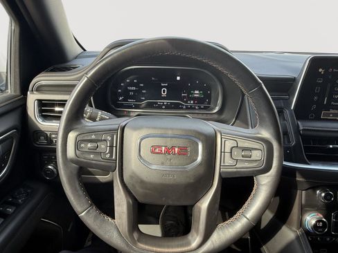 Used 2022 GMC Yukon AT4 image 12