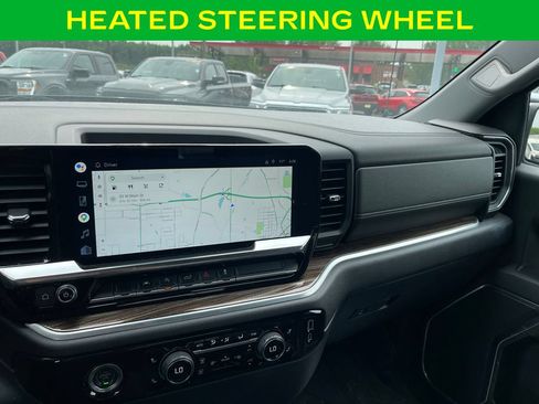 Used 2022 Chevrolet Silverado 1500 LT AWD/4WD image 18