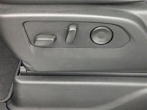 Used 2021 Chevrolet Tahoe High Country w/ Premium Package image 15