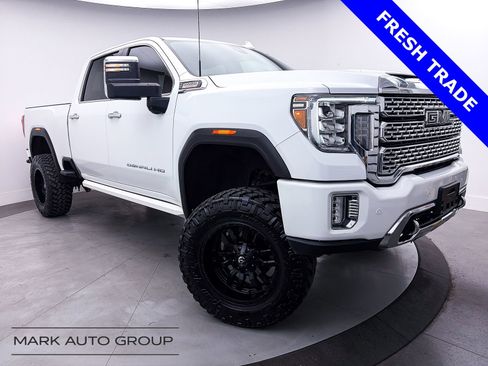 Used 2020 GMC Sierra 2500 Denali image 1