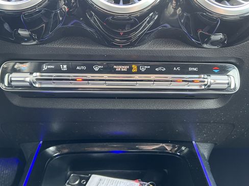 Certified 2020 Mercedes-Benz GLB 250 image 29