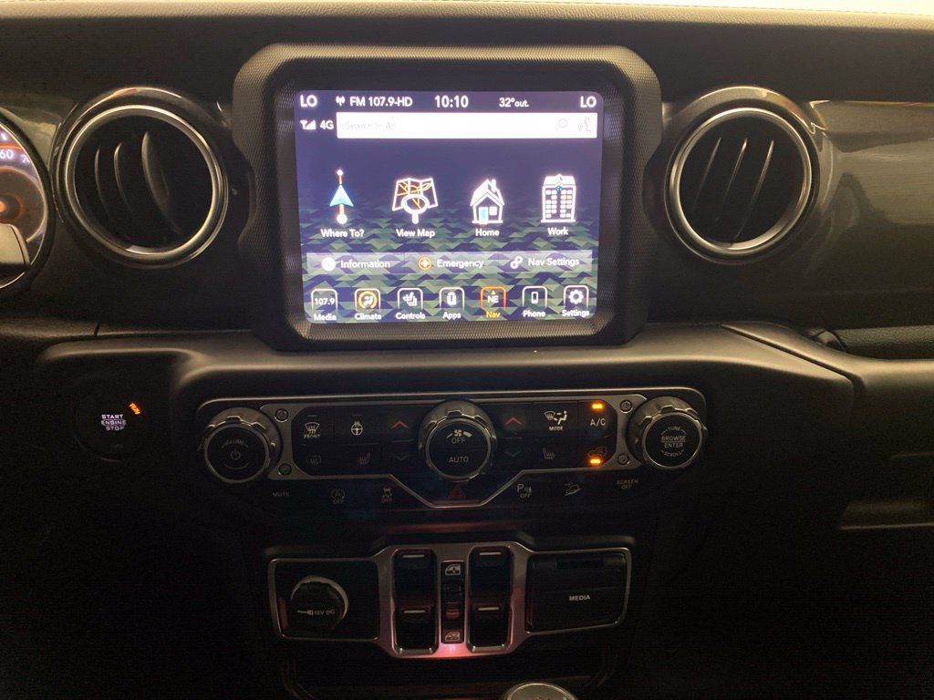 Used 2019 Jeep Wrangler Unlimited Sahara AWD/4WD image 13