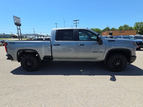 New 2026 Chevrolet Silverado 2500 LT w/ Trail Boss Package AWD/4WD image 10