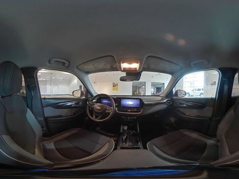 Used 2025 Chevrolet TrailBlazer LT FWD image 41