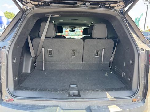 Used 2023 Chevrolet Traverse LT FWD image 10
