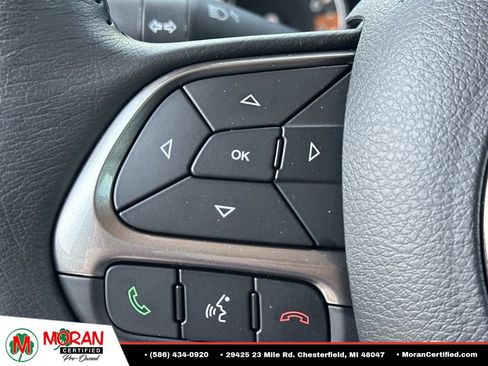 Used 2020 Jeep Renegade Limited w/ UConnect 8.4 Nav Group AWD/4WD image 18