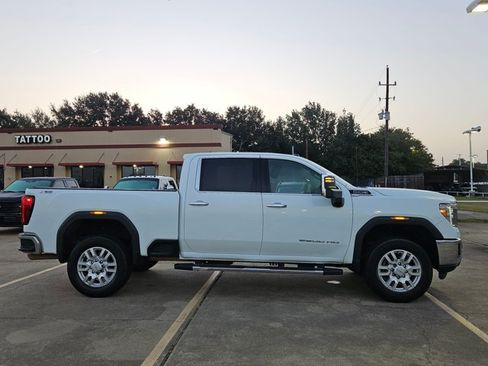 Used 2020 GMC Sierra 2500 SLT w/ SLT Premium Plus Package AWD/4WD image 4