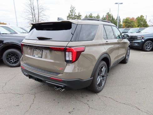 New 2026 Ford Explorer ST w/ Sun And Sound Package image 4