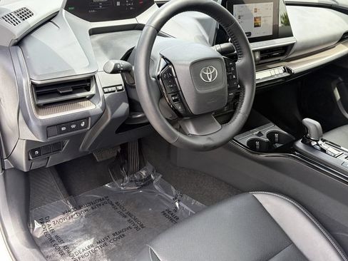 Certified 2026 Toyota Prius XLE FWD image 20