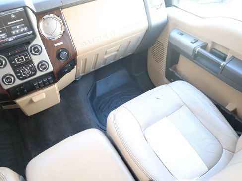 Used 2015 Ford F250 Lariat w/ Lariat Ultimate Package image 40