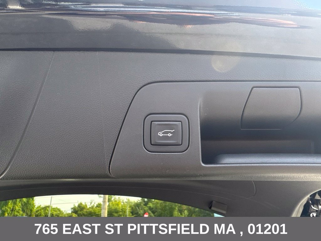 Used 2023 Buick Envision Avenir AWD/4WD image 13