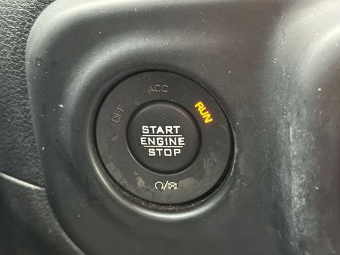 Used 2018 Jeep Wrangler Unlimited Sport image 20