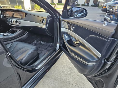 Used 2016 Mercedes-Benz S 550 Sedan image 32