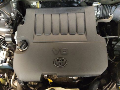 Used 2014 Toyota Avalon Limited image 30