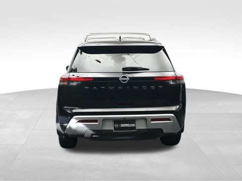 Used 2024 Nissan Pathfinder SL w/ SL Premium Package FWD image 4