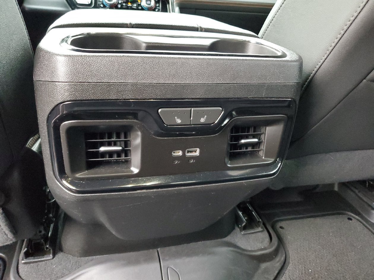 Used 2024 GMC Sierra 1500 AT4 w/ Technology Package AWD/4WD image 16