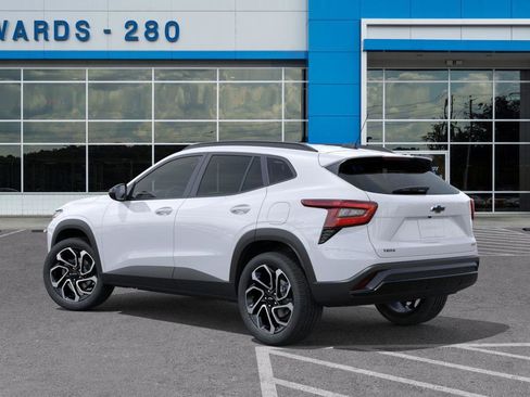 New 2026 Chevrolet Trax RS w/ Sunroof Package image 3