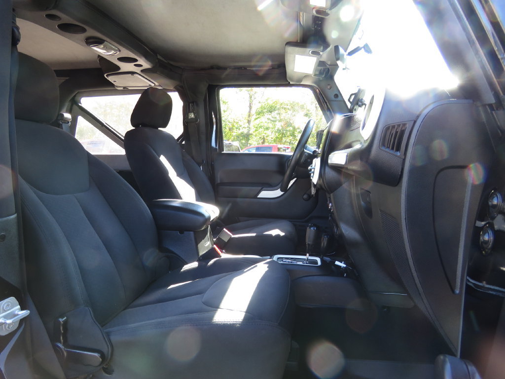 Used 2015 Jeep Wrangler Sport AWD/4WD image 14
