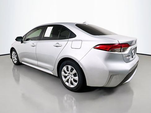 Used 2020 Toyota Corolla LE image 8