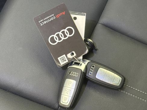 Certified 2024 Audi Q4 e-tron Premium Plus w/ Premium Plus AWD/4WD image 25