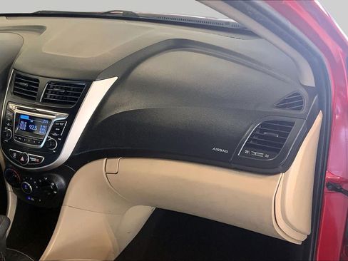 Used 2016 Hyundai Accent SE FWD image 19